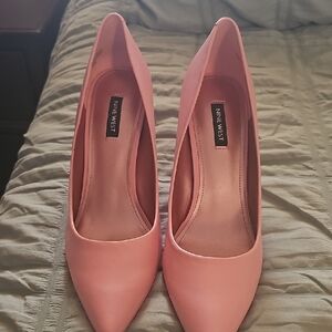 Nine West Coral Pink Heels